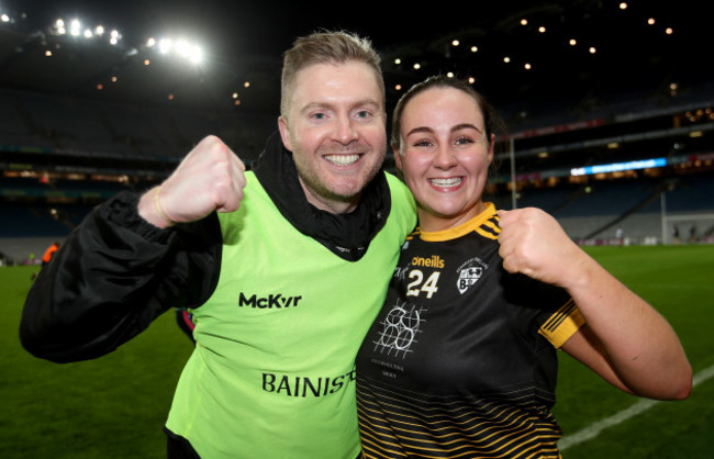 chris-townsend-celebrates-with-emma-oneill