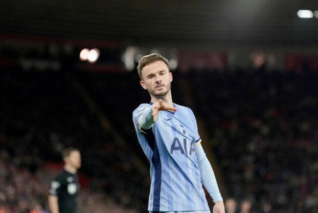 tottenham-hotspurs-james-maddison-celebrates-scoring-their-sides-first-goal-of-the-game-during-the-premier-league-match-at-st-marys-stadium-southampton-picture-date-sunday-december-15-2024