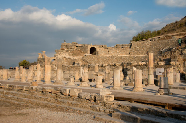 turkey-kusadasi-ephesus-ancient-columns