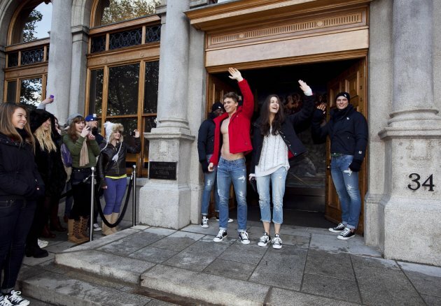 abercrombie and fitch ireland store