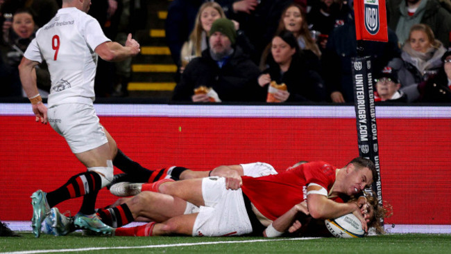 tom-farrell-scores-their-first-try