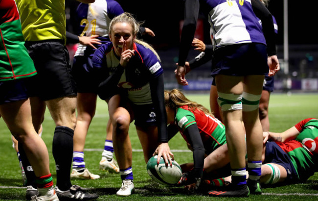 stacey-flood-celebrates-scoring-a-try