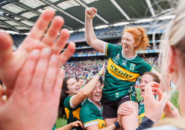 louise-ni-mhuircheartaigh-is-lifted-by-teammates-aishling-oconnell-and-anna-galvin-after-winning