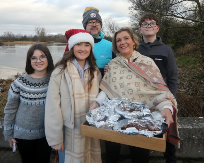 Limerick Narwhals Christmas Swim 14