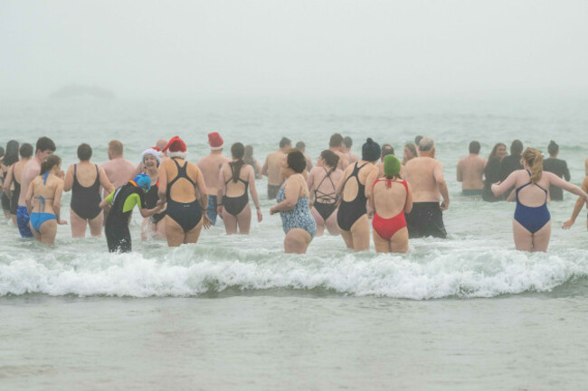 christmas-christmas-swim-at-the-warren-beach-rosscarbery-west