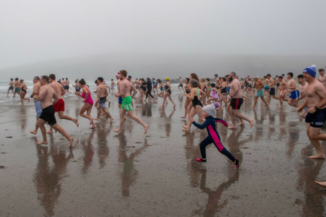 christmas-christmas-swim-at-the-warren-beach-rosscarbery-west