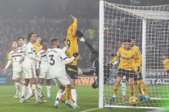 the-corner-by-10-matheus-cunha-of-wolves-beats-24-goalkeeper-andr-onana-of-manchester-united-to-find-the-back-of-the-net-during-the-premier-league-match-between-wolverhampton-wanderers-and-manche