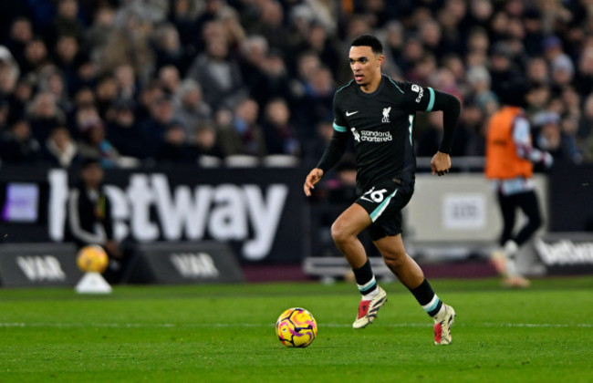 london-uk-29th-dec-2024-trent-alexander-arnold-liverpool-during-the-west-ham-vs-liverpool-premier-league-match-at-the-london-stadium-stratford-this-image-is-for-editorial-use-only-licence-requ