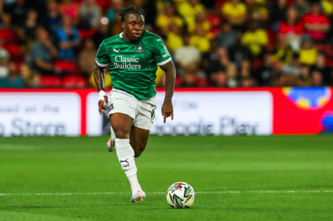 michael-obafemi-of-plymouth-argyle-runs-with-the-ball-during-the-carabao-cup-match-watford-vs-plymouth-argyle-at-vicarage-road-watford-united-kingdom-27th-august-2024photo-by-izzy-polesnews-ima