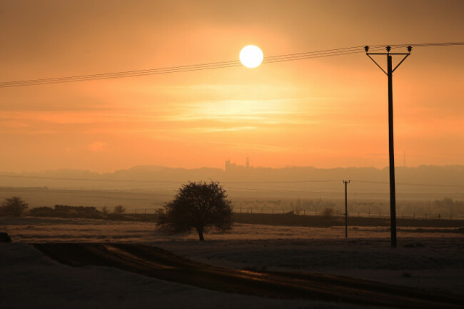 SUNRISE ON THE  CURRAGH 7584_90719874