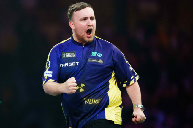 london-uk-03rd-jan-2025-luke-littler-celebrating-winning-the-first-set-during-the-final-of-the-paddy-power-world-darts-championship-between-luke-littler-and-michael-van-gerwen-at-alexandra-palace