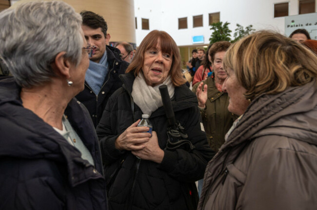 avignon-france-13th-dec-2024-gisele-pelicot-talks-to-her-supporters-and-feminist-activists-as-she-leaves-the-courtroom-in-avignon-france-on-december-13-2024-photo-by-laurent-coustabacapress-co