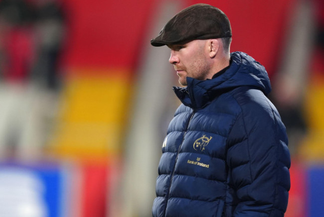 munsters-peter-omahony-watching-the-warm-up-before-the-investec-champions-cup-match-at-thomond-park-in-limerick-ireland-picture-date-saturday-january-11-2025