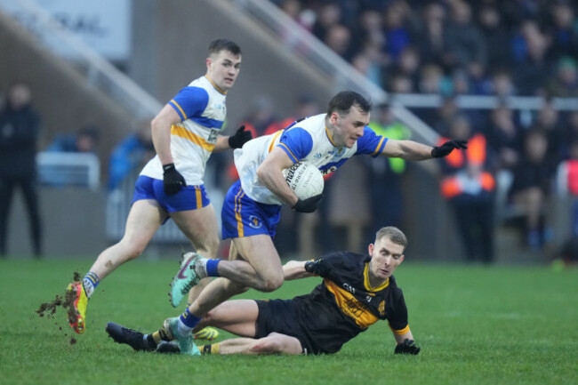 daragh-canavan-with-possession