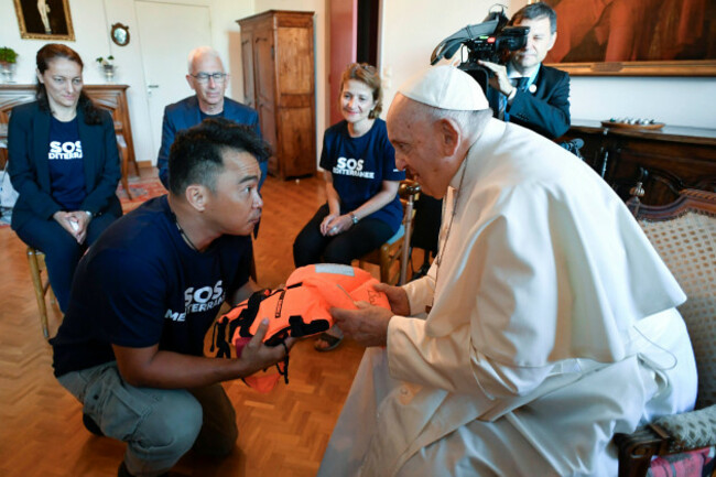 marseille-francia-23rd-sep-2023-france-marseille-2023923-pope-francis-during-a-meeting-with-members-of-sos-organizations-engaged-in-assisting-and-rescuing-migrants-in-the-mediterranean-sea