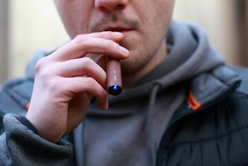 vaping 05_90695790