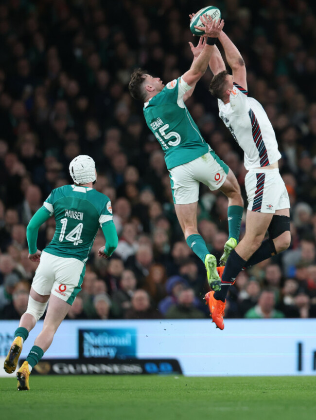 irelands-hugo-keenan-and-englands-freddie-steward