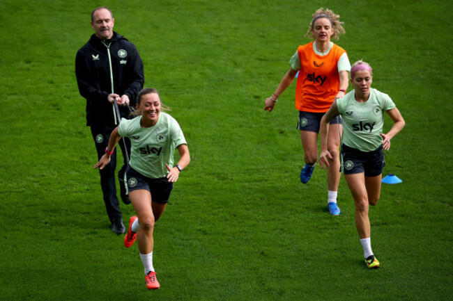 colin-healy-katie-mccab-leanne-kiernan-and-denise-osullivan