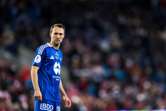 oslo-norway-07th-dec-2024-241207-magnus-wolff-eikrem-of-molde-during-the-cup-final-match-between-fredrikstad-and-molde-on-december-7-2024-in-oslo-photo-marius-simensenbildbyrancop-238mm0037