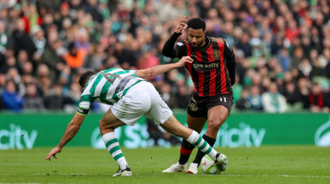 roberto-lopes-with-lys-mousset