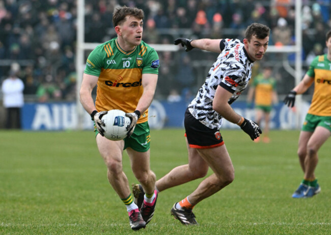 shane-odonnell-gets-passed-ethan-rafferty