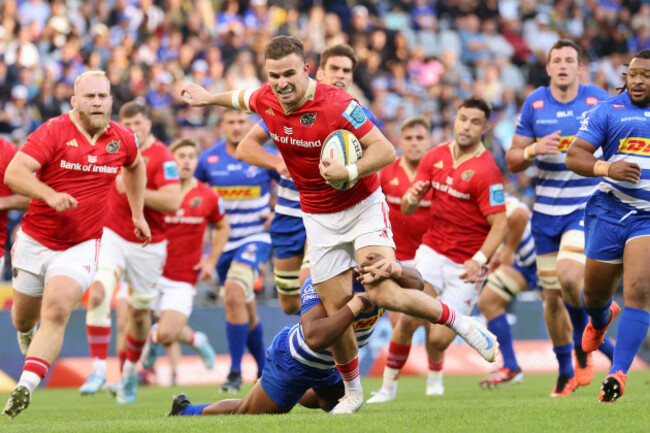 shane-daly-is-tackled