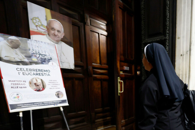 roma-italia-25th-feb-2025-eucarestia-per-la-salute-di-papa-francesco-nella-chiesa-degli-argentini-di-santa-maria-addolorata-in-piazza-buenos-aires-roma-italia-marted-25-febb