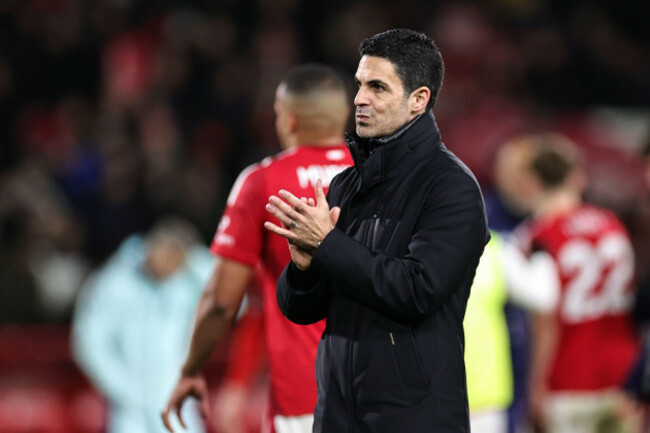 nottingham-uk-26th-feb-2025-mikel-arteta-manager-of-arsenal-applauds-the-fans-on-the-final-whistle-during-the-nottingham-forest-fc-v-arsenal-fc-english-premier-league-match-at-the-city-ground-no
