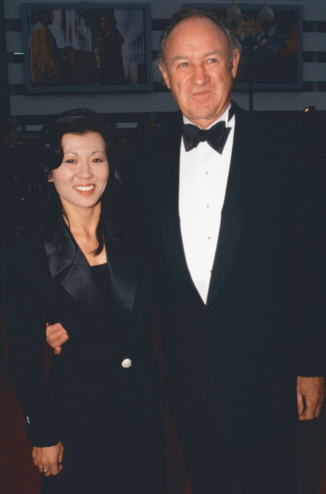 los-angeles-ca-usa-library-gene-hackman-and-betsy-arakawa-in-march-1993-lmk30-070621llou-001-laura-luongopip-landmark-media