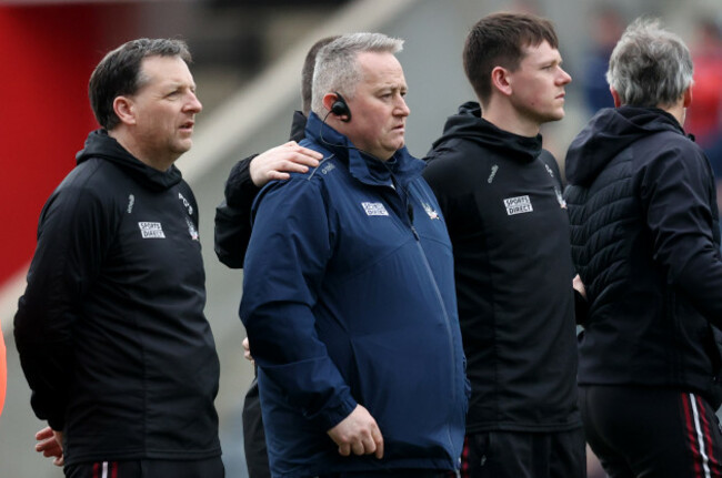 cork-manager-pat-ryan-observes-a-minutes-silence-for-his-bother-ray-ryan