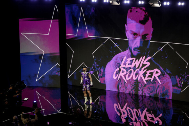 lewis-crocker-makes-his-way-to-the-ring