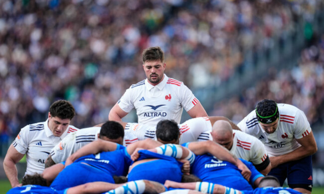 gregory-alldritt-behind-the-scrum