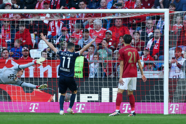 fussball-1-bundesliga-25-spieltag-fc-bayern-muenchen-vfl-bochum-am-08-03-2025-in-der-allianz-arena-in-muenchen-tor-zum-22-durch-ibrahima-sissoko-bochum-dfl-regulations-prohibit-any-use-of-pho