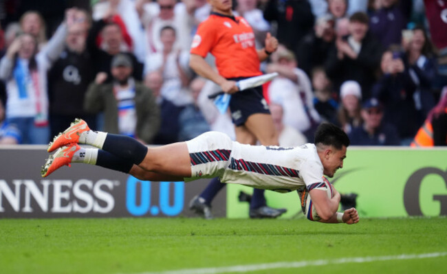 englands-marcus-smith-scores-a-try-during-the-guinness-mens-six-nations-match-at-the-allianz-stadium-london-picture-date-sunday-march-9-2025