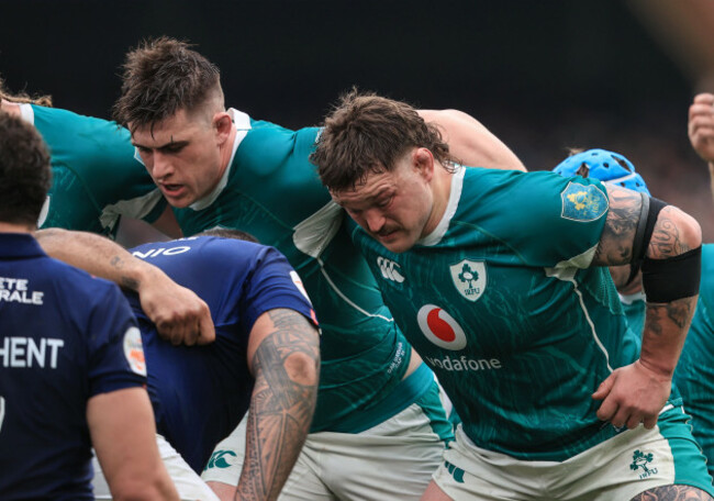 dan-sheehan-and-andrew-porter-before-a-scrum