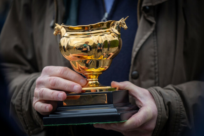 willie-mullins-holds-the-trophy