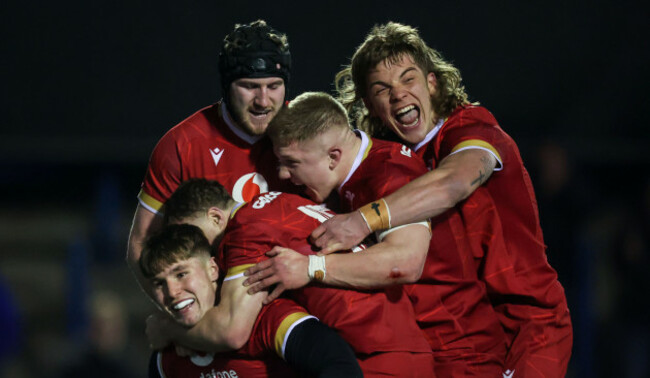 evan-minto-harry-beddall-and-aidan-boshoff-celebrate-with-steffan-emanuel-after-scoring-a-try
