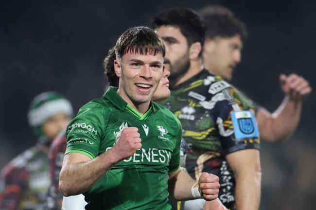 matthew-devine-celebrates-at-the-final-whistle