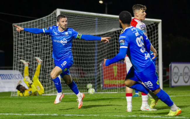 padraig-amond-celebrates-scoring-a-goal