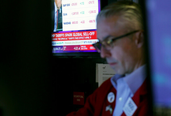 new-york-united-states-03rd-apr-2025-traders-work-on-the-floor-of-the-new-york-stock-exchange-on-wall-street-on-thursday-april-3-2025-in-new-york-city-the-dow-jones-industrial-average-opened-to