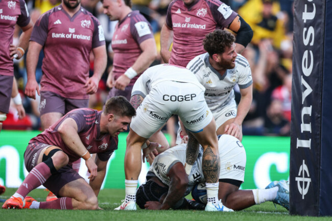 levani-botia-scores-a-try