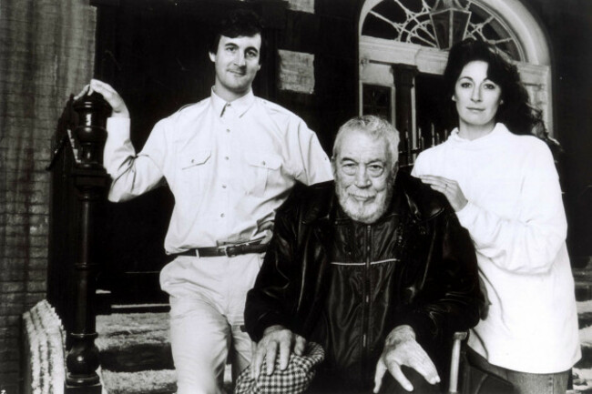 john-huston-dir-os-the-dead-1987-with-tony-hustonanjelica-huston-jnhn-001p