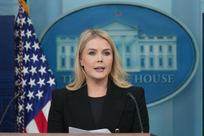 washington-vereinigte-staaten-05th-feb-2025-white-house-press-secretary-karoline-leavitt-holds-a-briefing-at-the-white-house-in-washington-dc-february-5-2025-credit-chris-kleponiscnpdpaala
