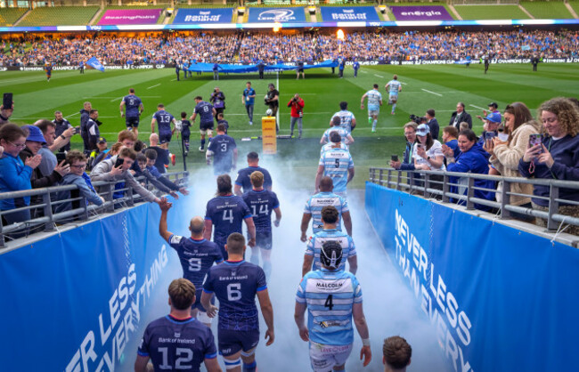 the-teams-take-to-the-field