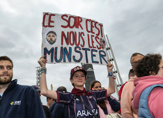 a-bordeaux-fan-ahead-of-the-game