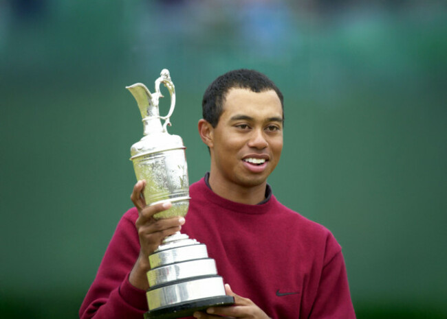 british-open-golf-winner-tiger-woods-at-st-andrews-in-2000