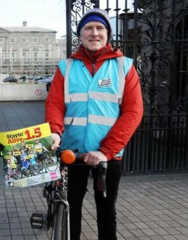 6971 Cyclist Distance_90537555