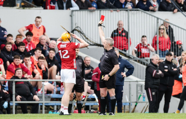 shane-barrett-is-shown-a-red-card-by-liam-gordon