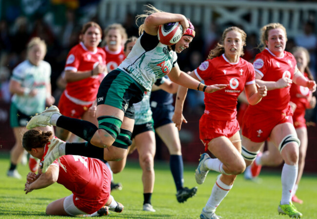 dorothy-wall-is-tackled-by-kayleigh-powell