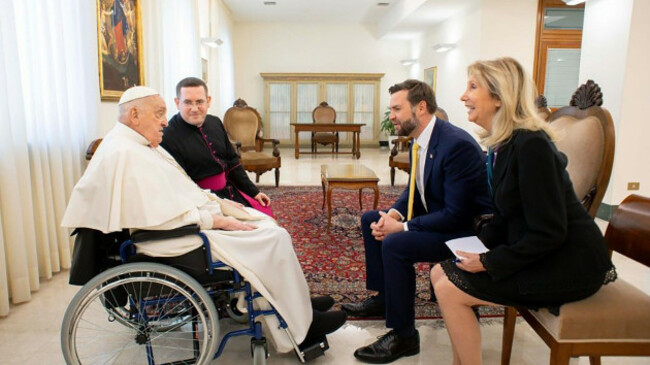 vatican-vatican-city-21st-apr-2025-pope-francis-l-meets-with-u-s-vice-president-jd-vance-2-r-and-delegation-during-an-audience-at-casa-santa-marta-in-vatican-city-vatican-on-sunday-apr